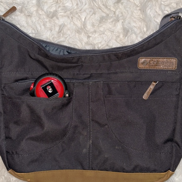 Columbia Sportswear Co. Canvas Crossbody Shoulder Bag - Picture 3 of 16